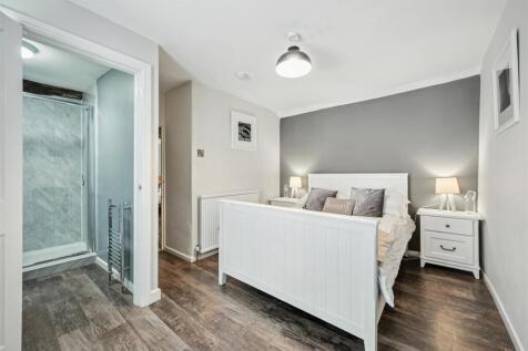 Saxton Mee The Gables 0001 - Copy.jpg