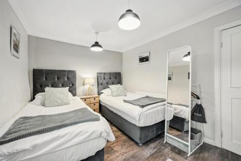 Saxton Mee The Gables 0020 - Copy.jpg