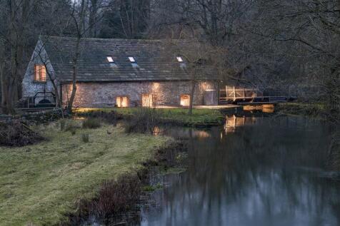 The&#43;mill&#43;at&#43;night.jpg