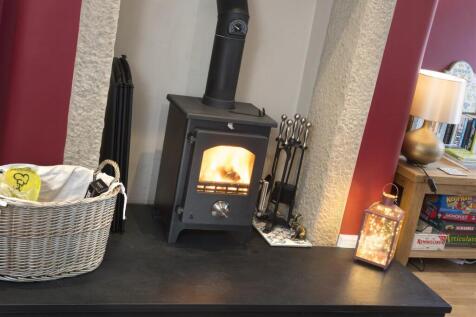 12-DETAIL-STOVE-NO-GUARD.jpg