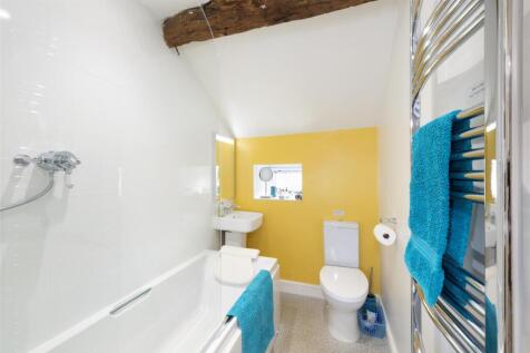 Bathroom.jpg
