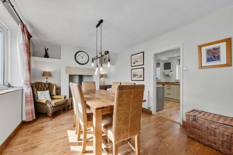 Saxton Mee 2 Whitecross Avenue 407.jpg