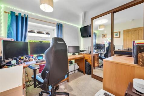 Saxton Mee 2 Whitecross Avenue 429.jpg