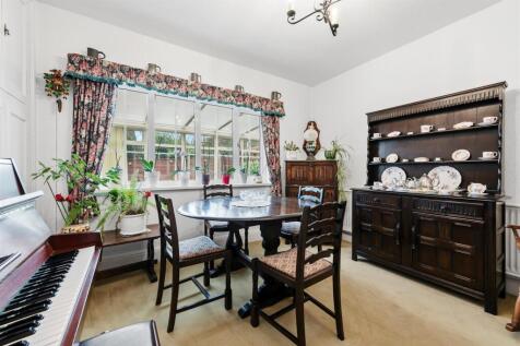 Saxton Mee Cherry Tree House 0041.jpg