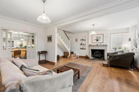 Saxton Mee Summer Villa 0060.jpg