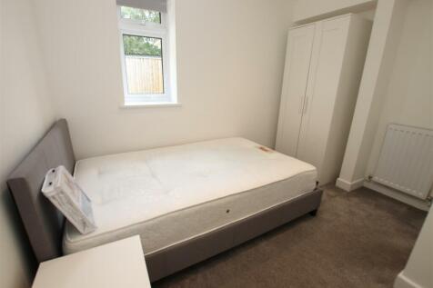 bedroom 2 ii.JPG