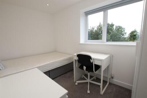 bedroom 7.JPG