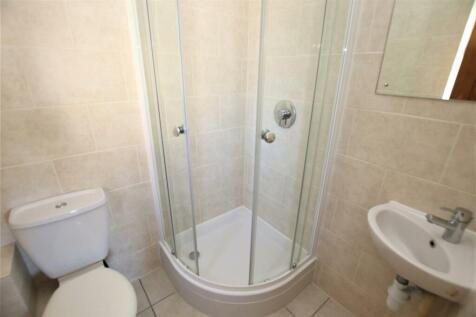 Shower room 2