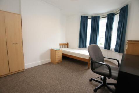 bedroom 1.JPG