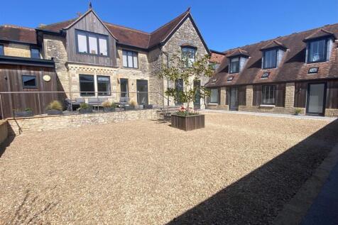 Loes Hill 2.jpg