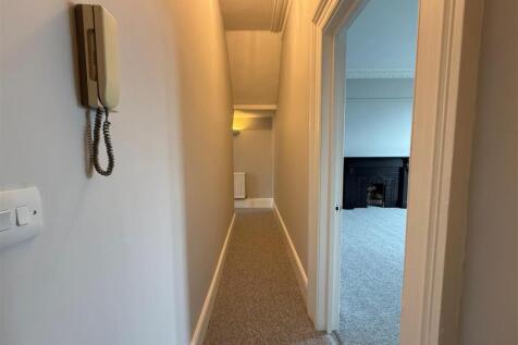 Hallway.jpg