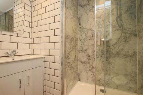 Ensuite shower room