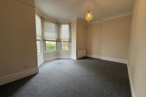 Front Bedroom.jpg