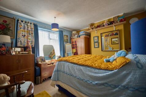 FRONT BEDROOM ONE