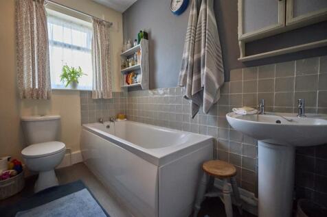 BATHROOM TO REAR