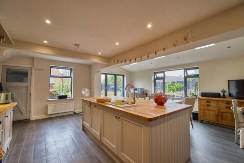 pougher close sapcote 2.jpg