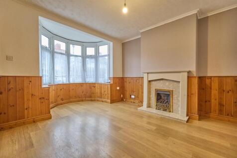 FRONT LOUNGE