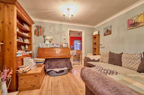 Front Lounge
