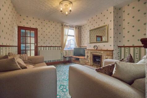 DINING ROOM TO REAR