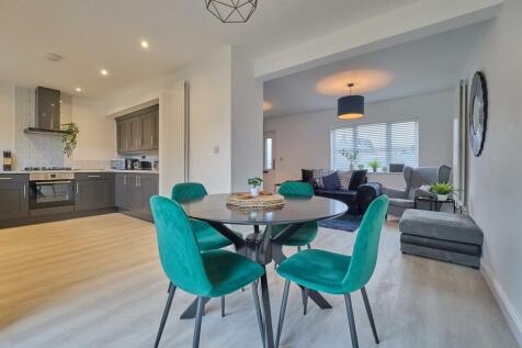 Open Plan Living/Dining/Kitchen