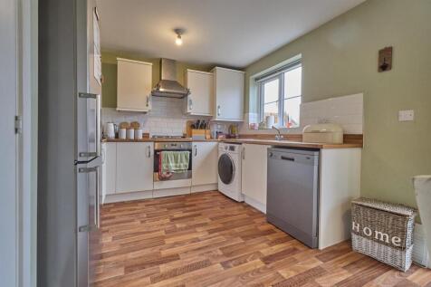 DINING KITCHEN TO REAR