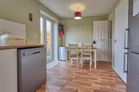 DINING KITCHEN TO REAR