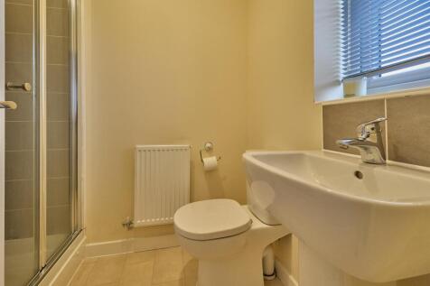 EN SUITE SHOWER ROOM