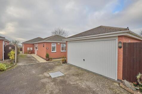Detached Garage