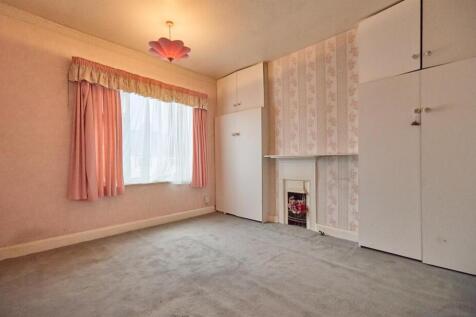 FRONT BEDROOM ONE