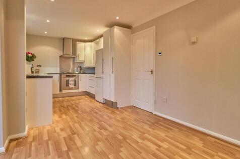 DINING KITCHEN TO REAR