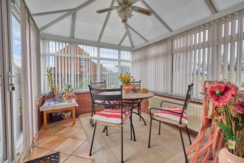 UPVC SUDG CONSERVATORY TO SIDE