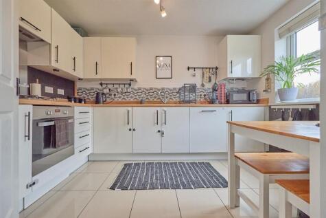 Front Fitted Dining Kitchen