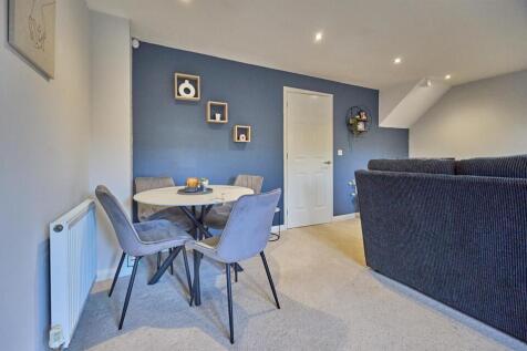 LOUNGE DINING ROOM TO REAR