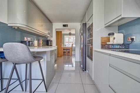 Dining/Kitchen