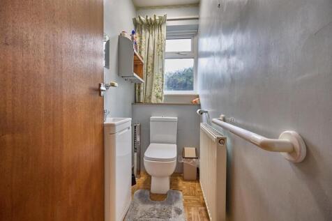 SEPARATE WC