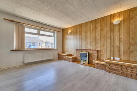 LOUNGE TO FRONT