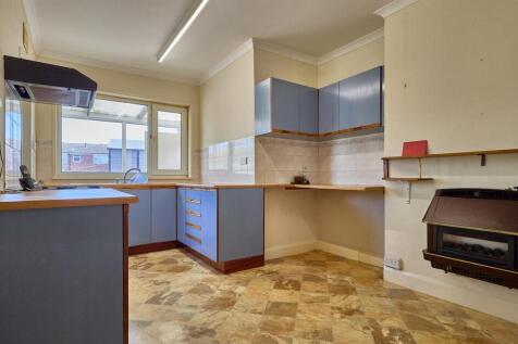 Rear Dining Kitchen