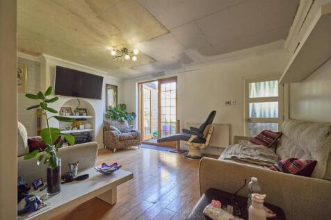 Rear lounge