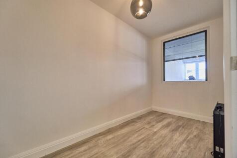 Bedroom Two/Study