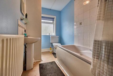 BATHROOM TO REAR