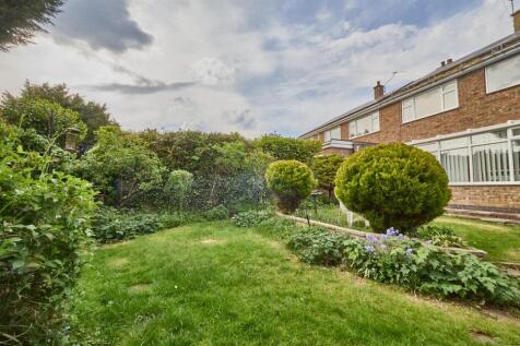 13 Woodstock Close BB 13.jpg