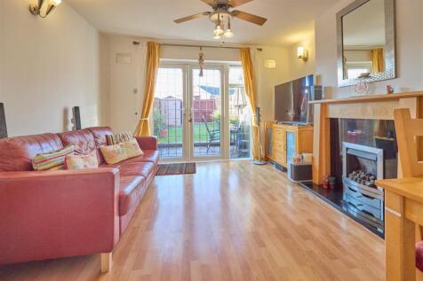 Rear Lounge/Dining Room