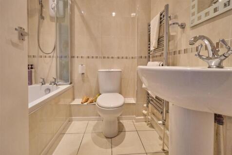 Side Bathroom
