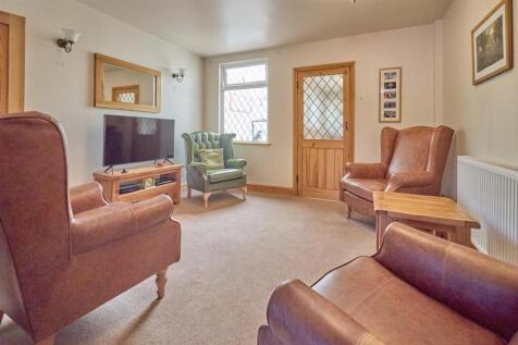 Rear Lounge