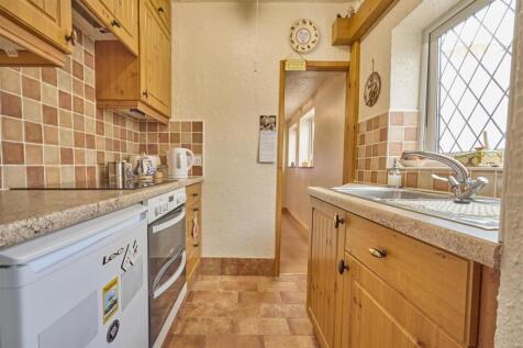 Rear Fitted Kitchen
