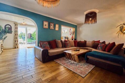 Rear Lounge