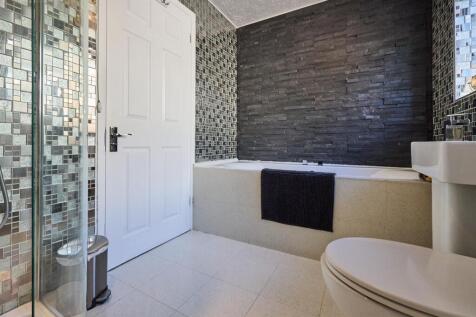 Side Bathroom