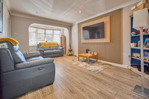 EXTENDED FRONT LOUNGE