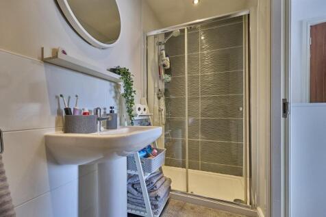 En Suite Shower Room