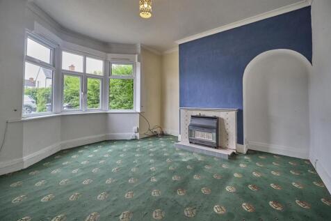 LOUNGE TO FRONT